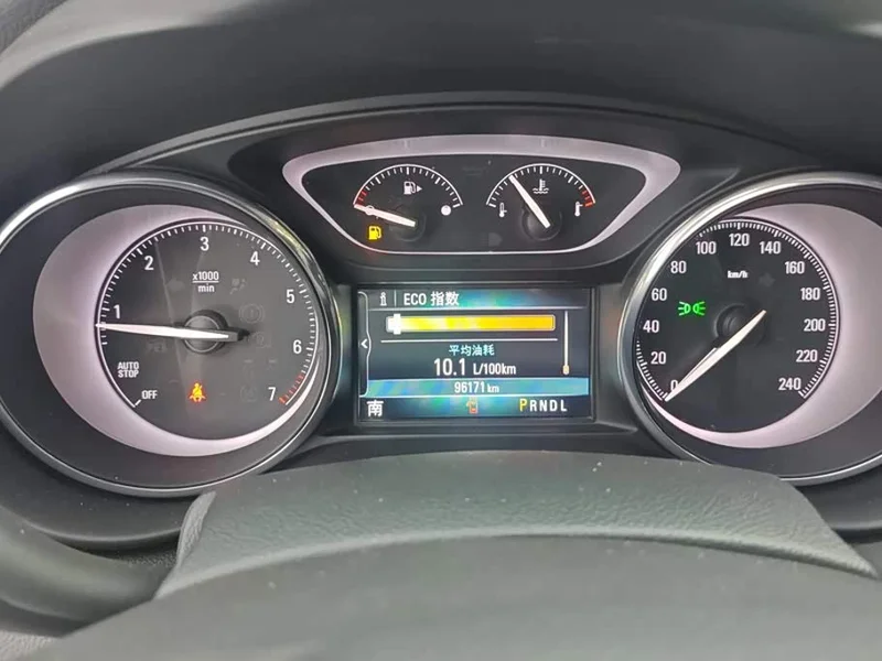Buick Envision Plus — фото 14