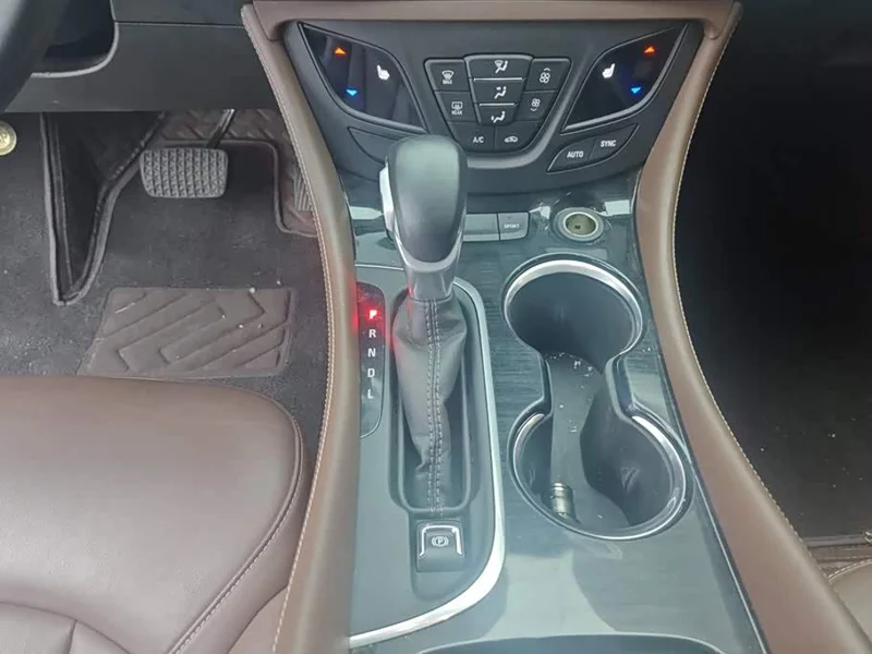 Buick Envision Plus — фото 16