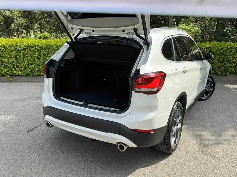 BMW X1 — фото 10