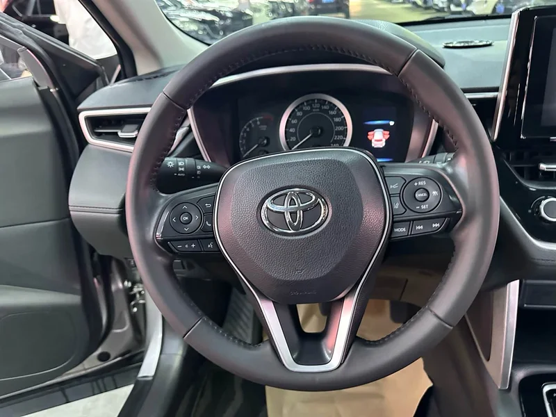 Toyota Corolla Cross — фото 13