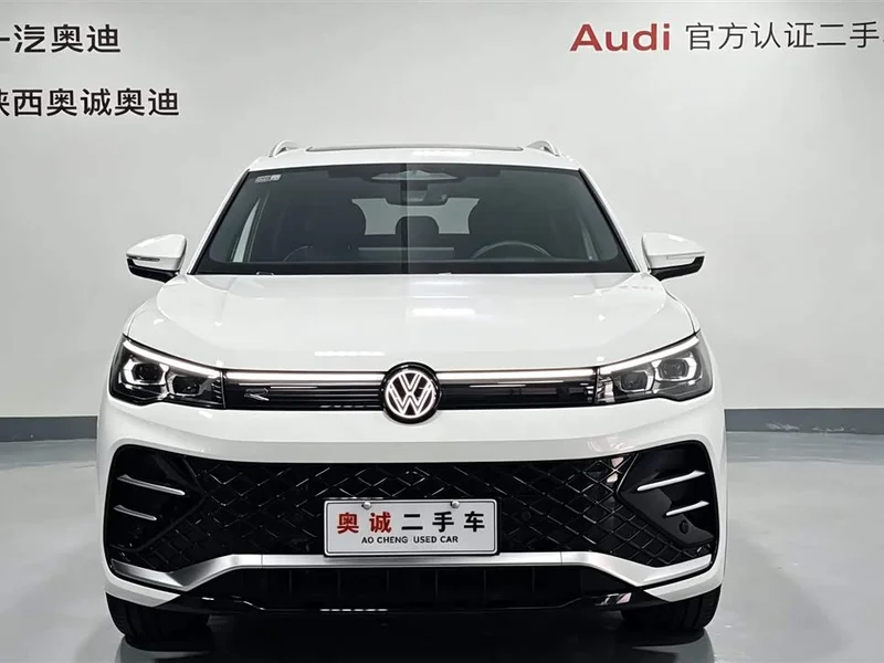 Volkswagen Tiguan L — фото 2