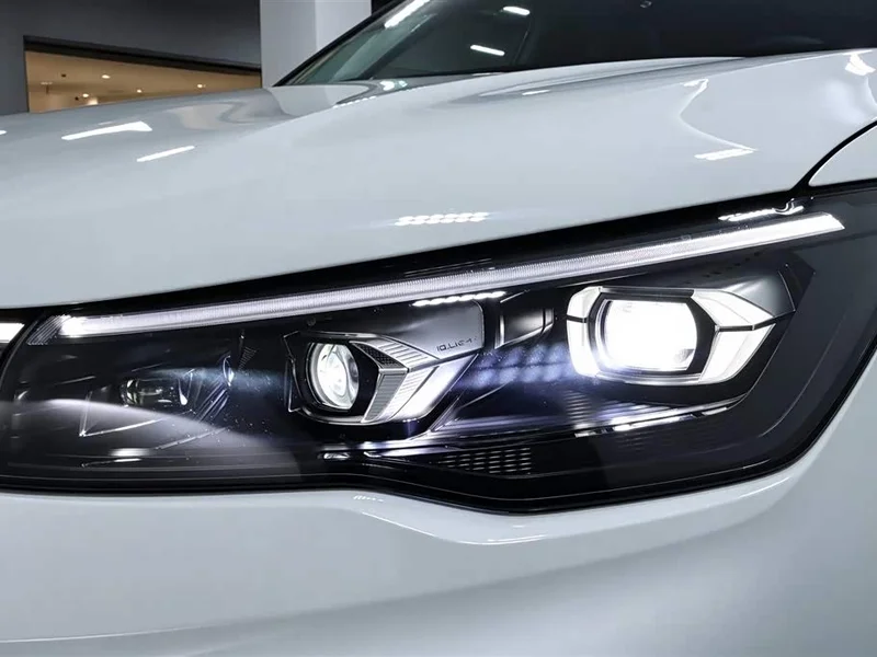 Volkswagen Tiguan L — фото 21