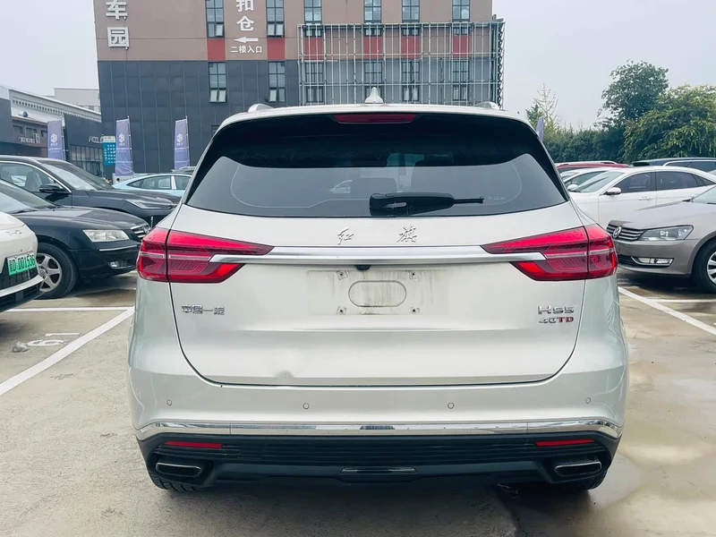 Hongqi HS5 — фото 15