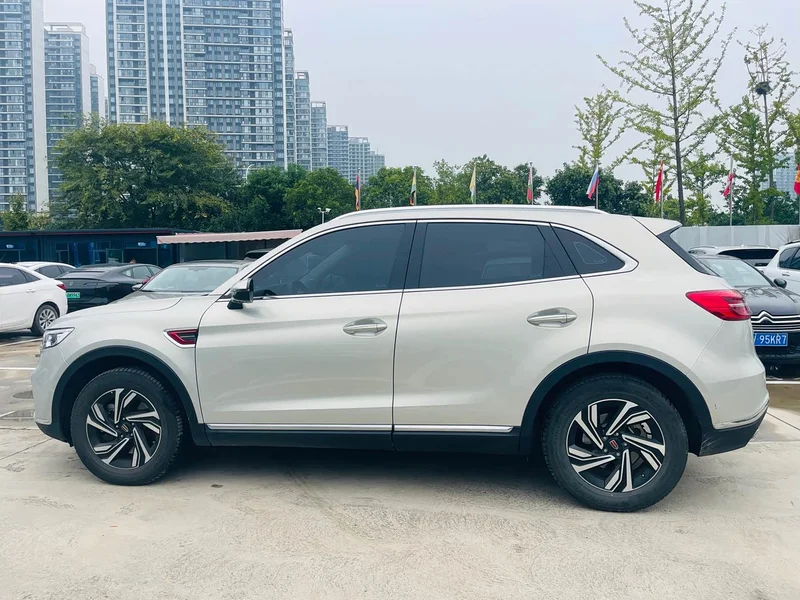 Hongqi HS5 — фото 4