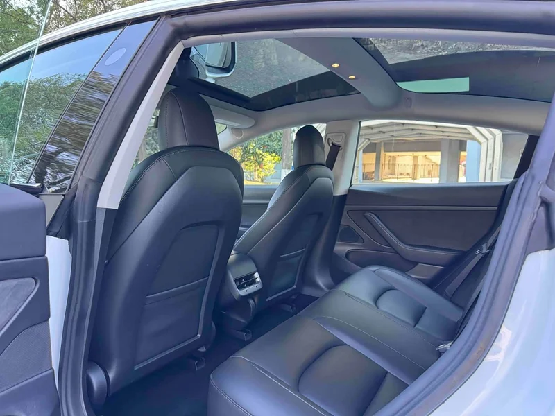 Tesla Model 3 — фото 9