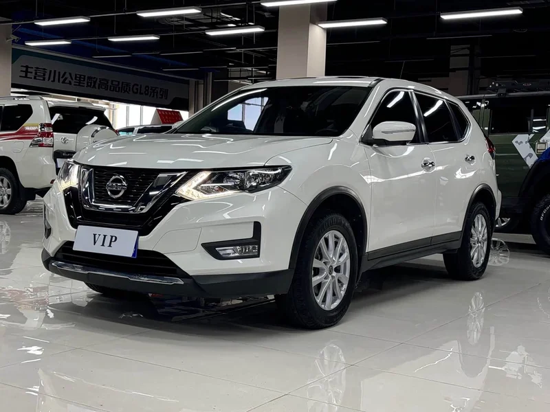 Nissan X-Trail — фото 1