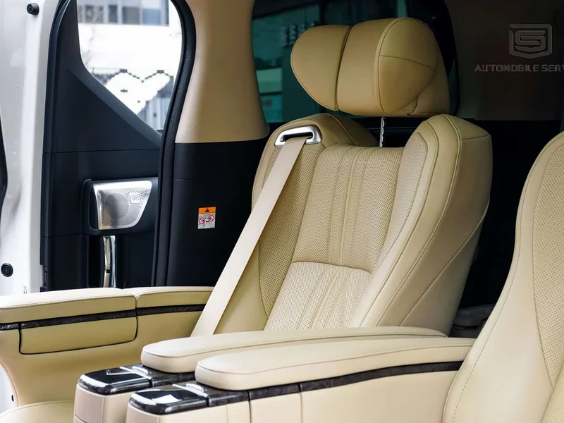 Toyota Alphard — фото 14