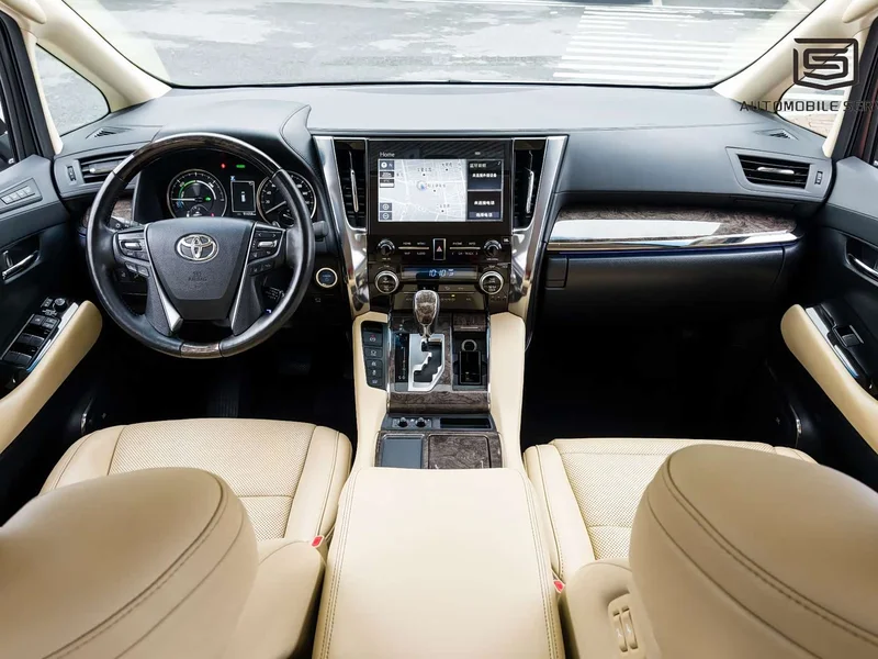 Toyota Alphard — фото 6