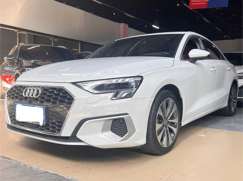Audi A3 — фото 1