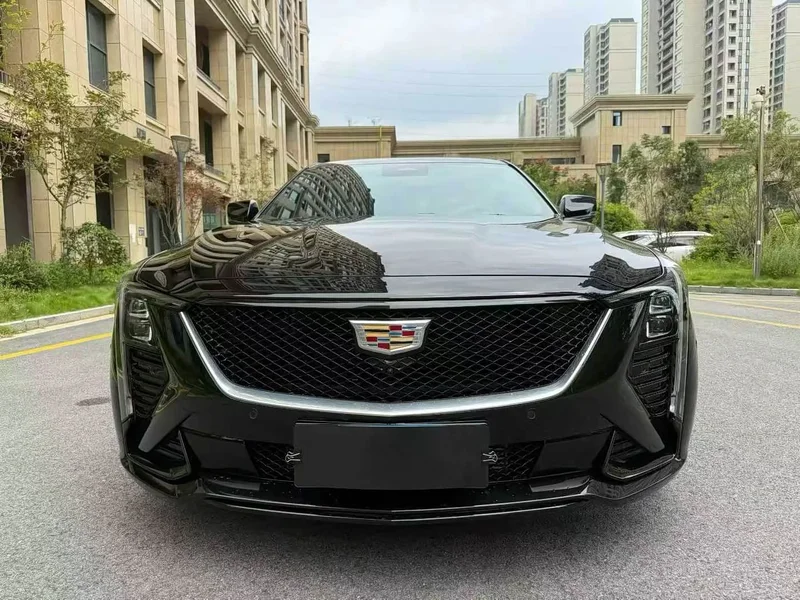 Cadillac CT5 — фото 1