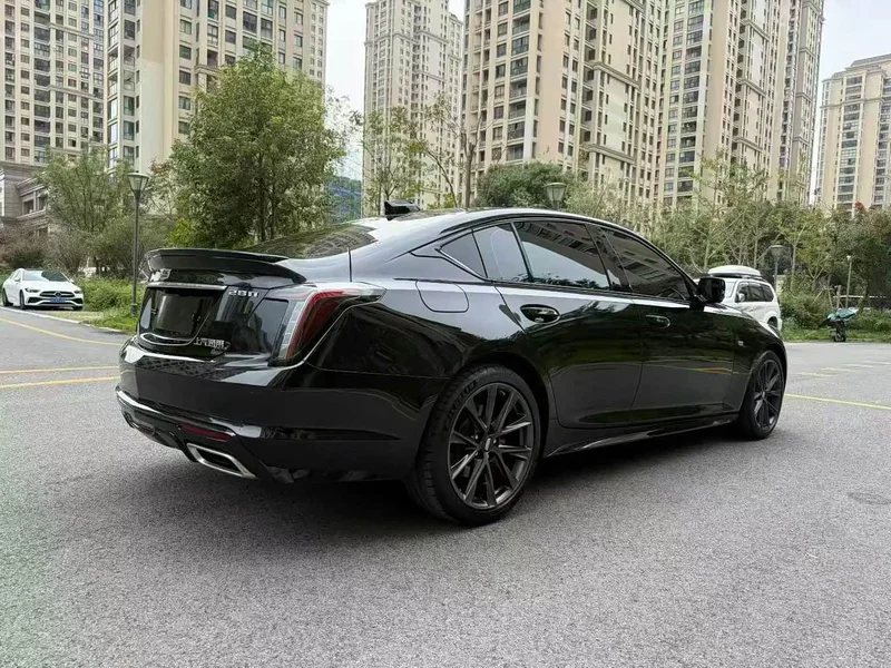 Cadillac CT5 — фото 14