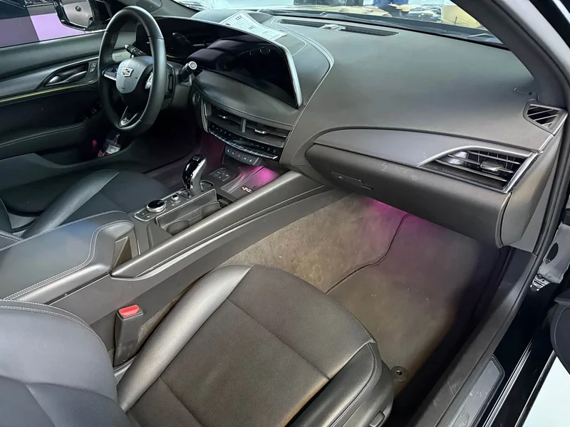 Cadillac CT5 — фото 4