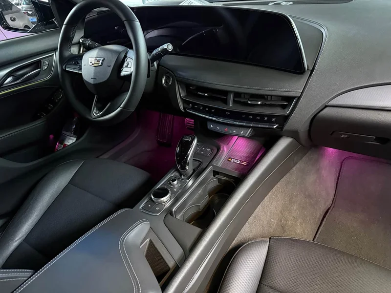 Cadillac CT5 — фото 5