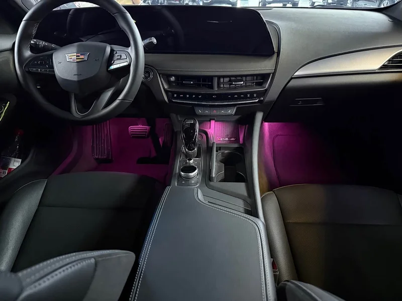 Cadillac CT5 — фото 8