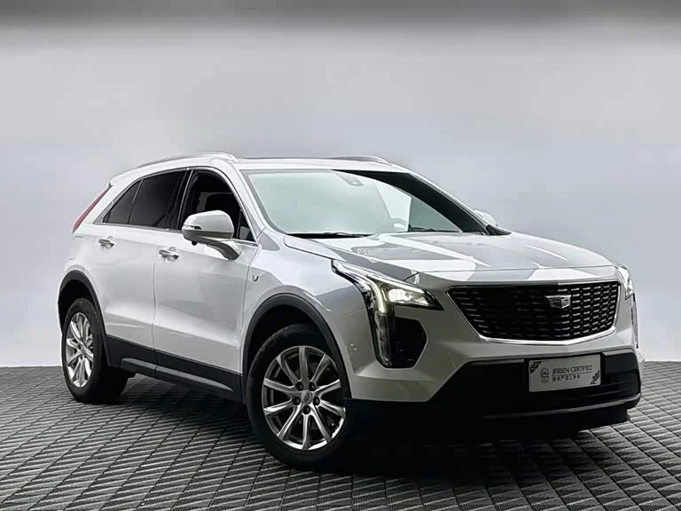 Cadillac XT4 — фото 3