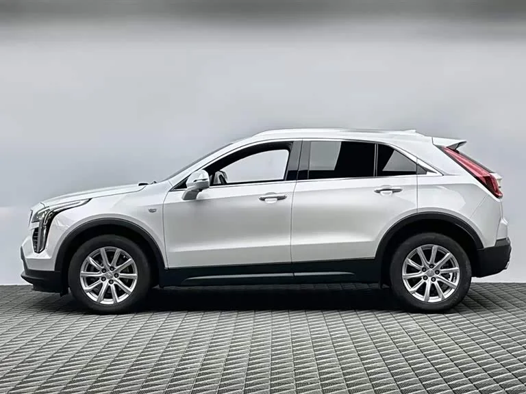 Cadillac XT4 — фото 4