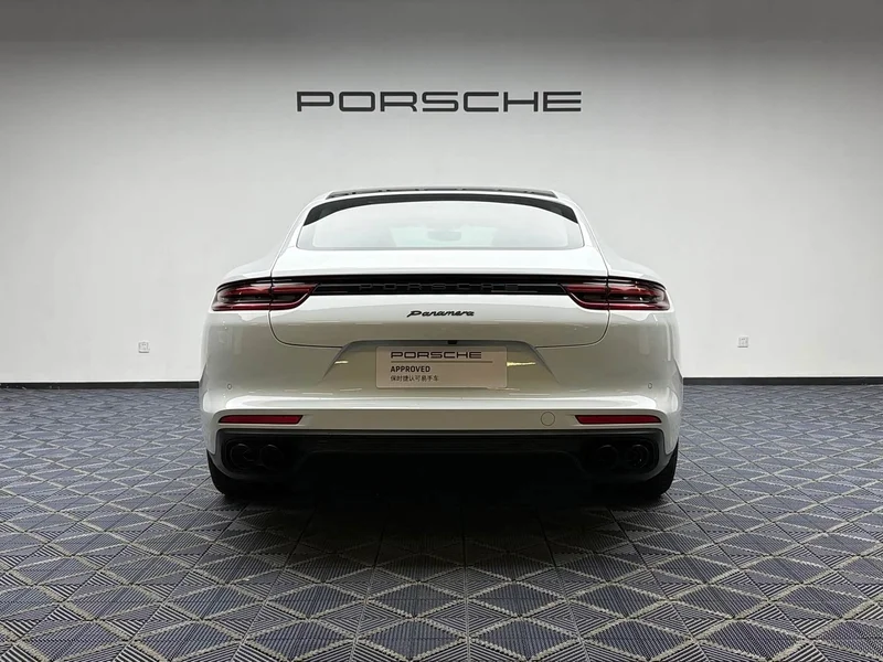 Porsche Panamera — фото 16