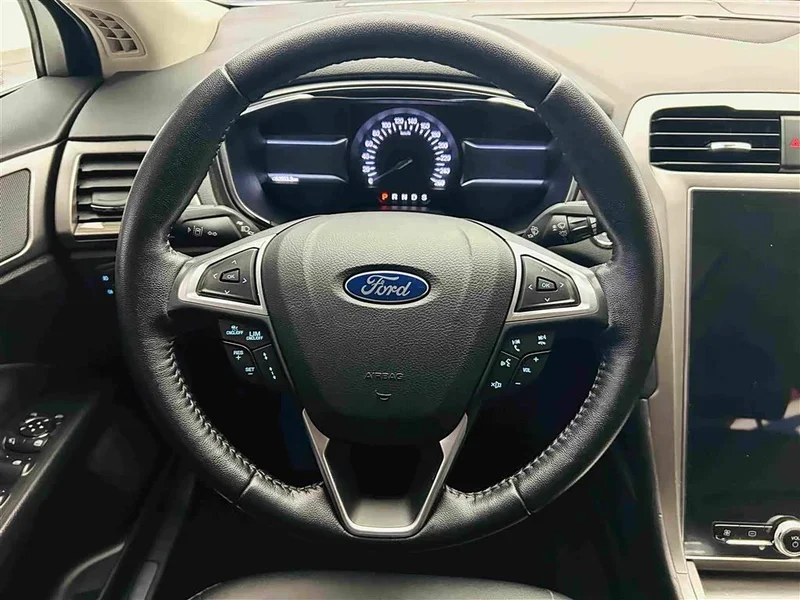 Ford Mondeo — фото 15