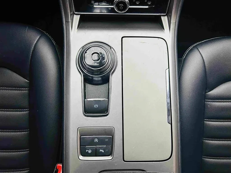 Ford Mondeo — фото 17