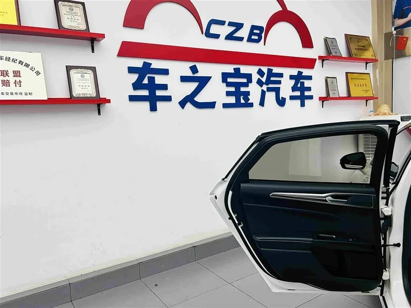 Ford Mondeo — фото 24