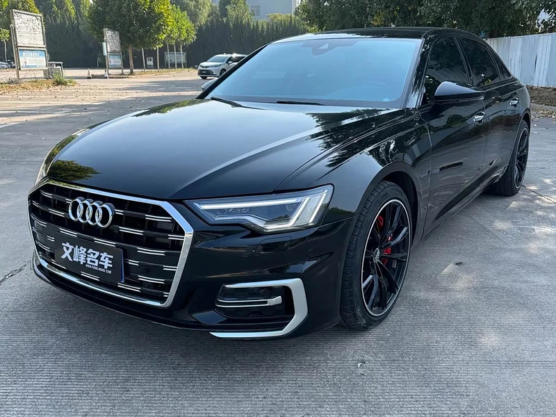 Audi A6L — фото 1