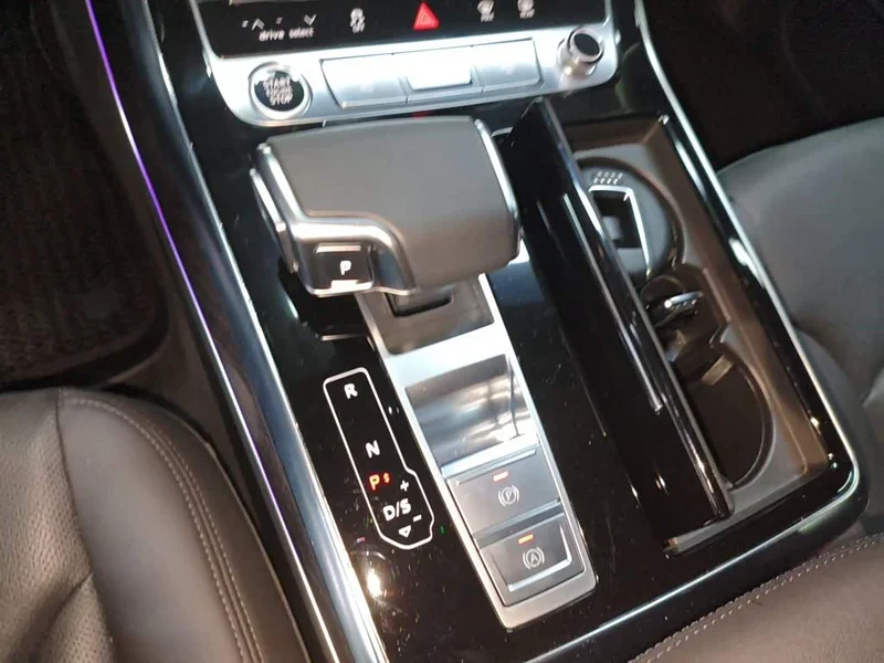 Audi Q8 — фото 15