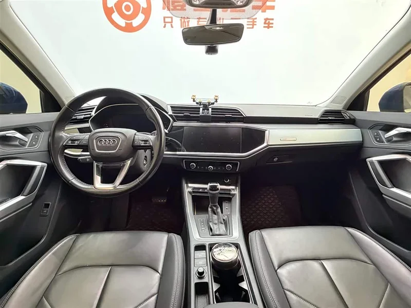Audi Q3 — фото 10