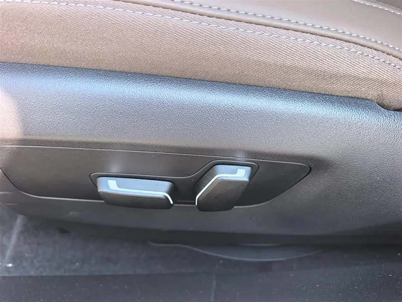 BMW 5-Series — фото 10