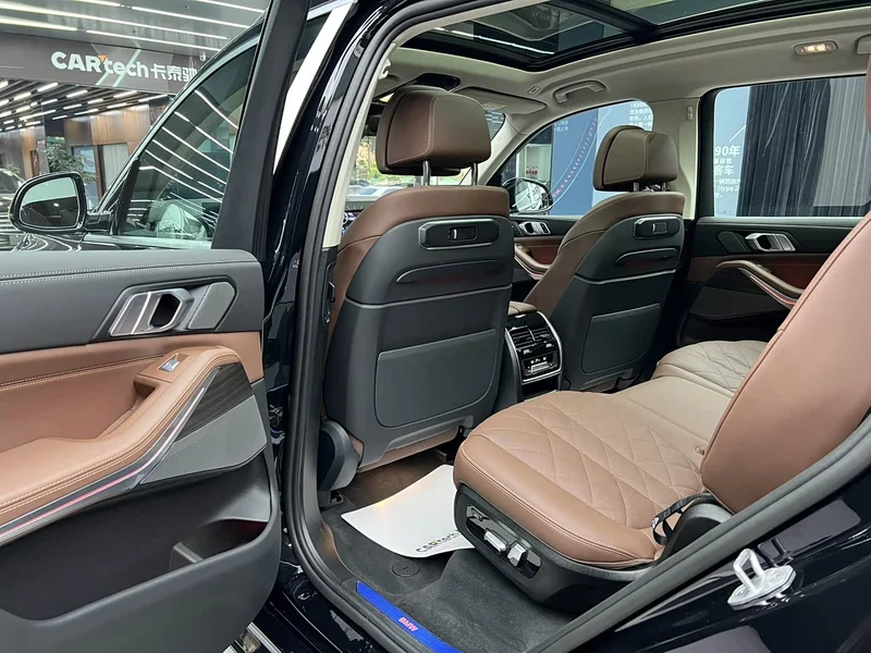 BMW X7 — фото 23