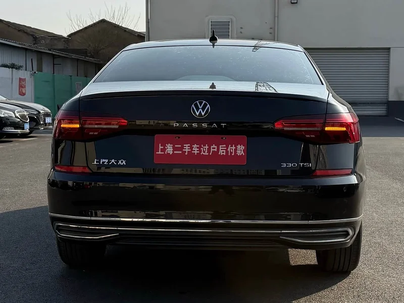 Volkswagen Passat — фото 16