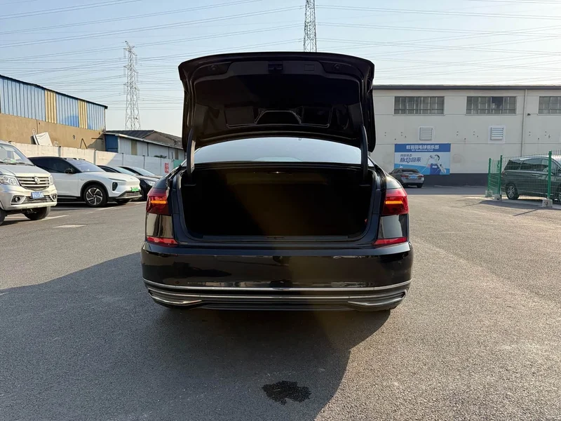 Volkswagen Passat — фото 23