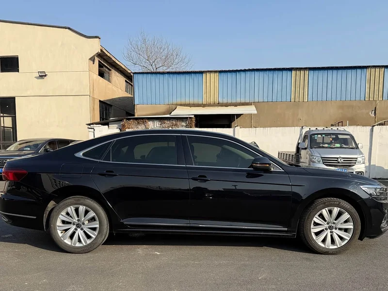 Volkswagen Passat — фото 6