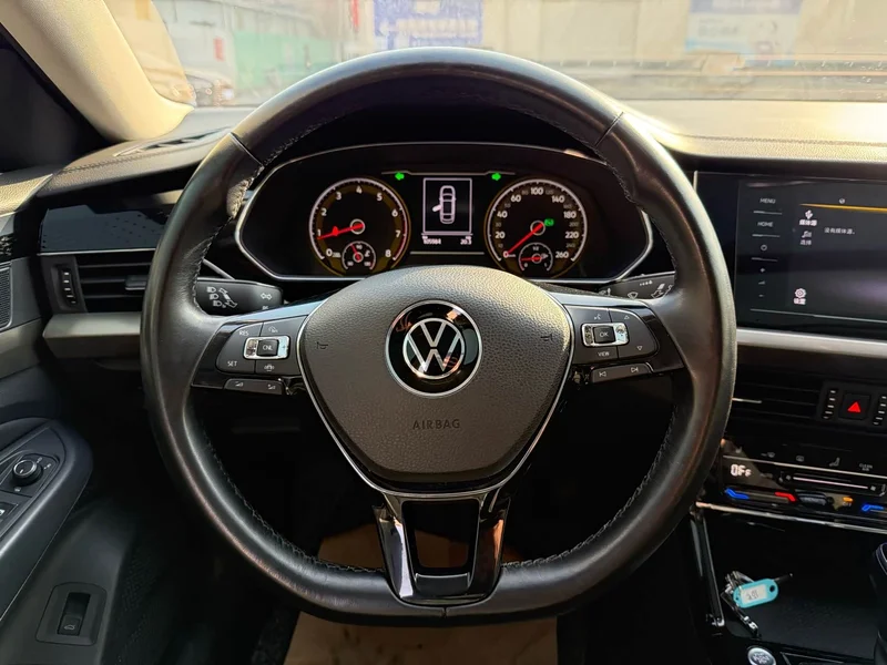 Volkswagen Passat — фото 7
