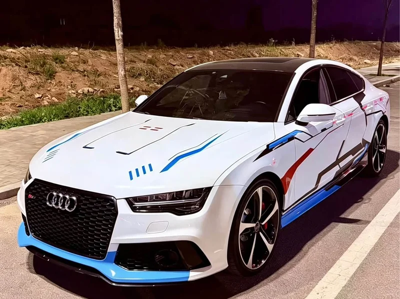 Audi RS 7 — фото 1