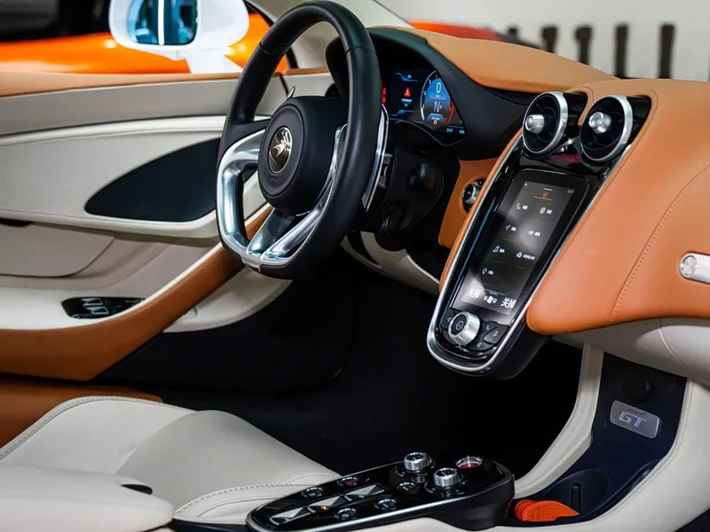McLaren GT — фото 16