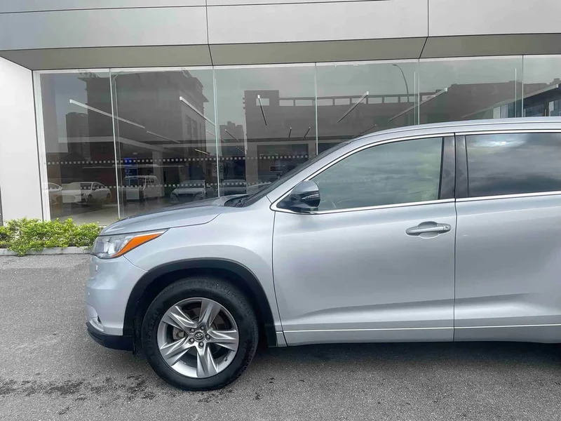 Toyota Highlander — фото 5
