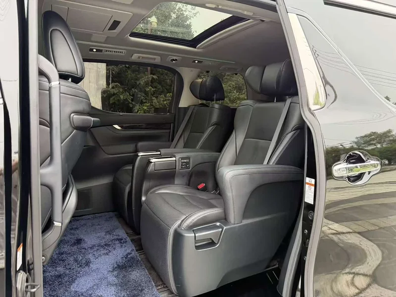 Toyota Vellfire — фото 11