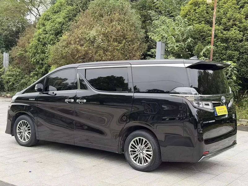 Toyota Vellfire — фото 5