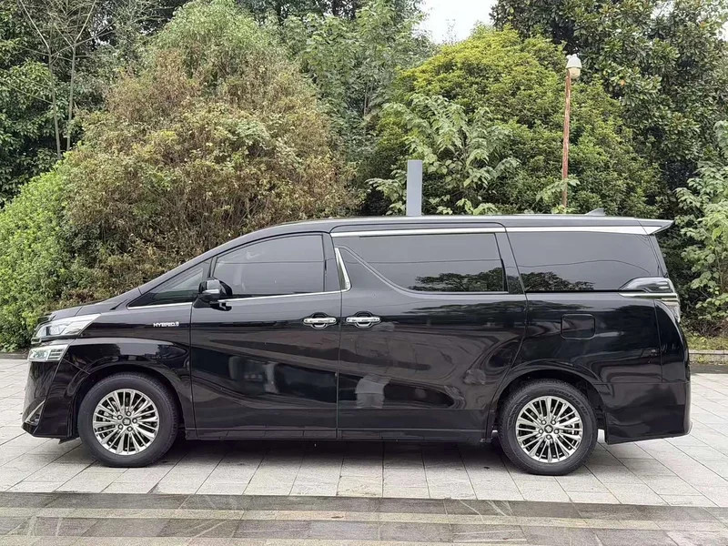 Toyota Vellfire — фото 6