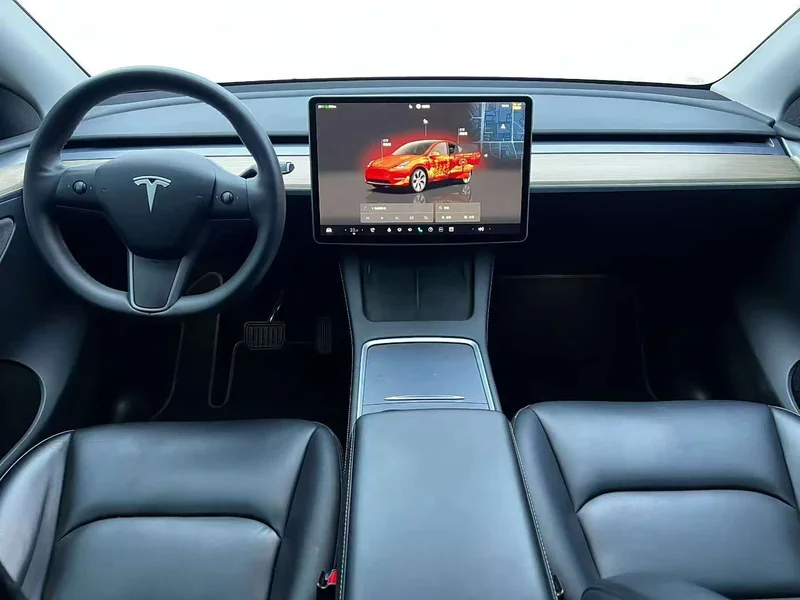 Tesla Model Y — фото 6