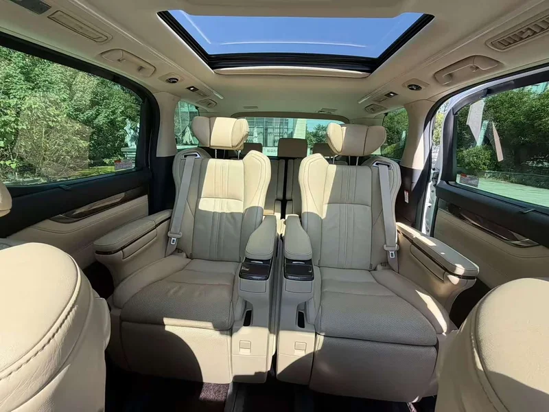Toyota Vellfire — фото 11