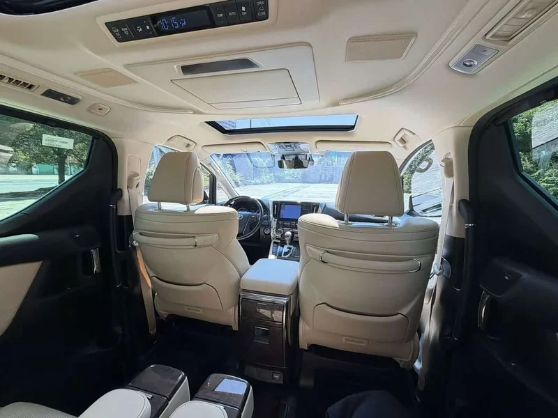 Toyota Vellfire — фото 13