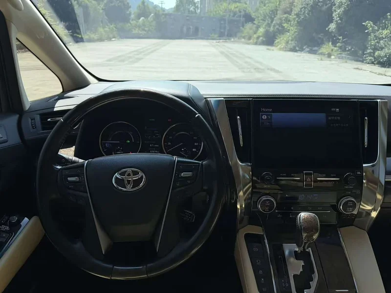 Toyota Vellfire — фото 14