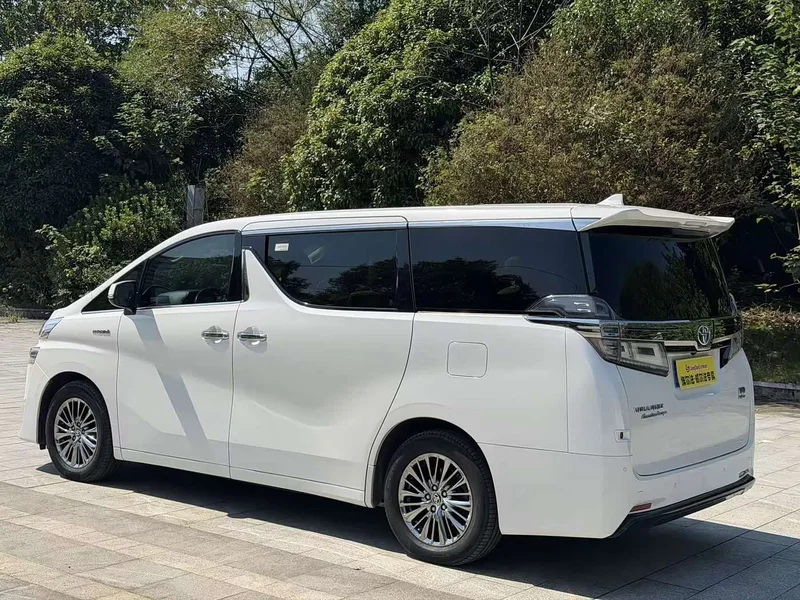 Toyota Vellfire — фото 5