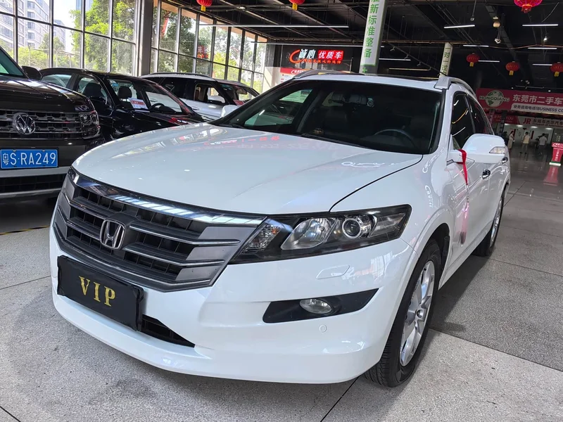 Honda Crosstour — фото 1