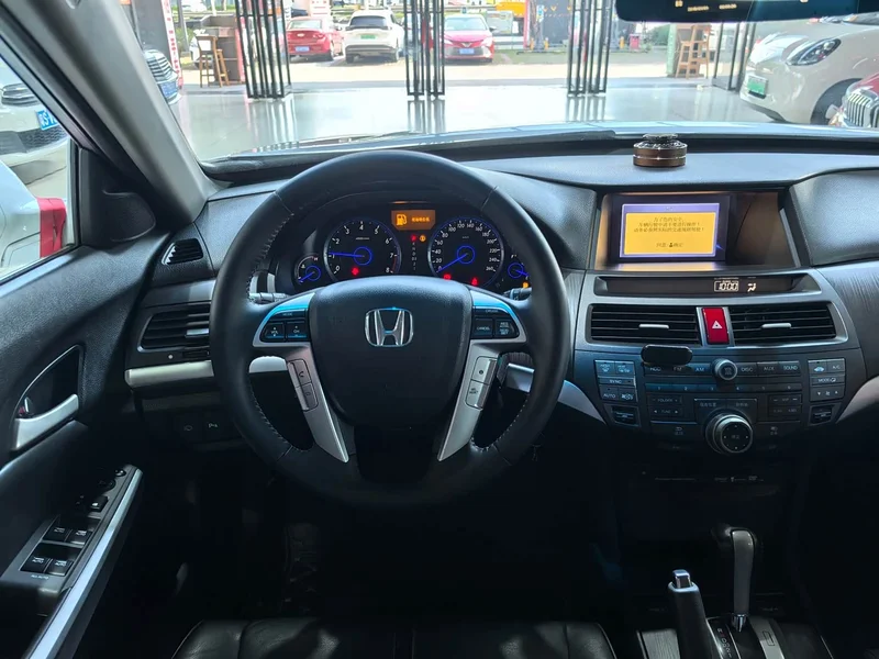 Honda Crosstour — фото 12