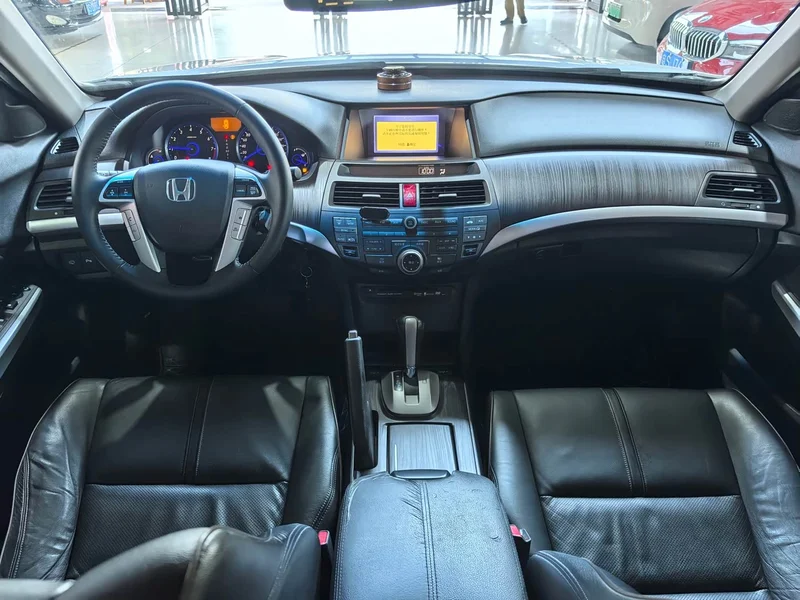 Honda Crosstour — фото 17
