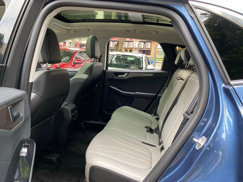 Ford Edge — фото 10