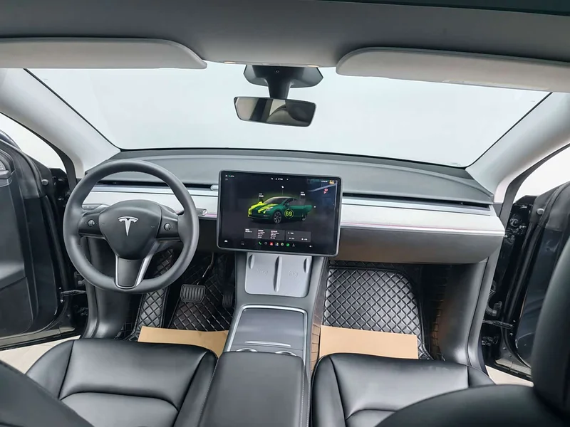 Tesla Model Y — фото 3