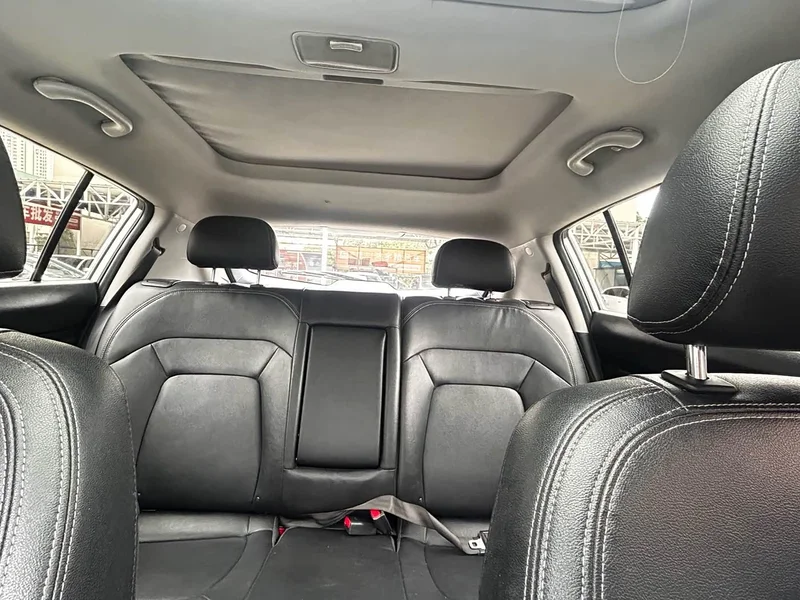 Kia Sportage — фото 17